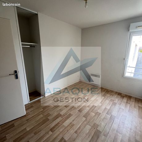 https://img.leboncoin.fr/api/v1/lbcpb1/images/05/7c/c6/057cc6388c5cf66e5b81074d5eaeb58e3846eeb6.jpg?rule=ad-image