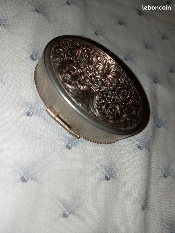 Boîte vinta avec porcelaine (image 5)