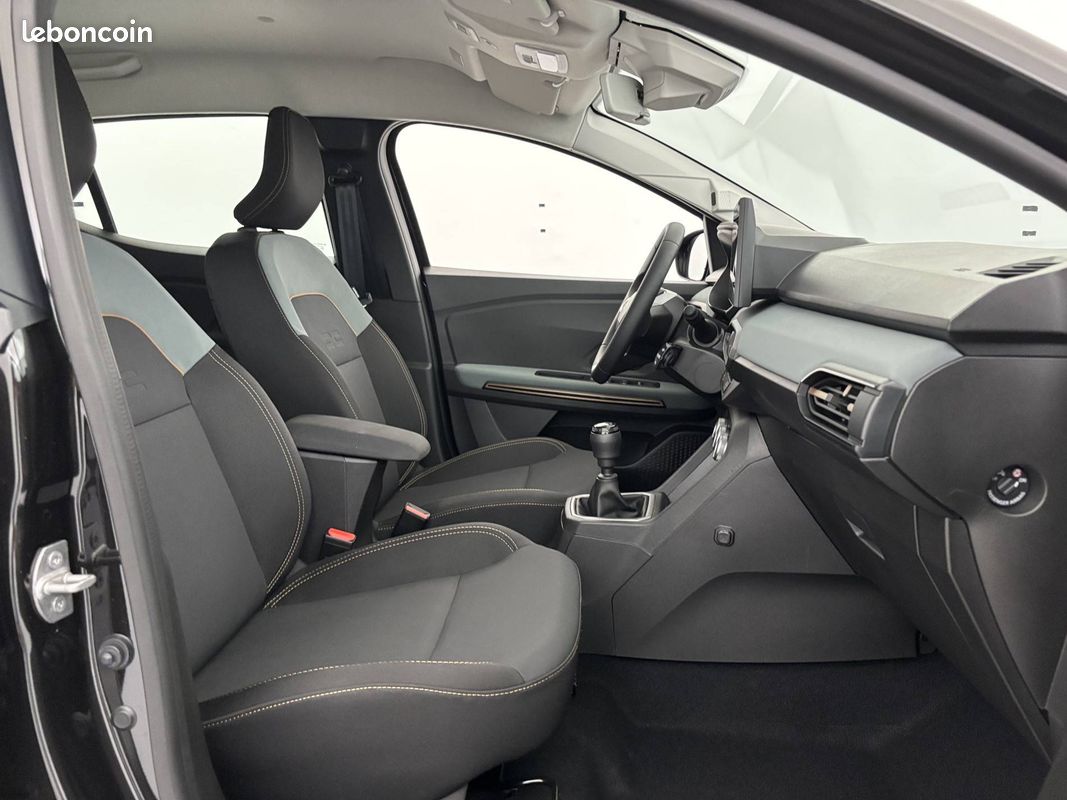 DACIA Sandero TCe 110 Stepway Extreme (image 14)