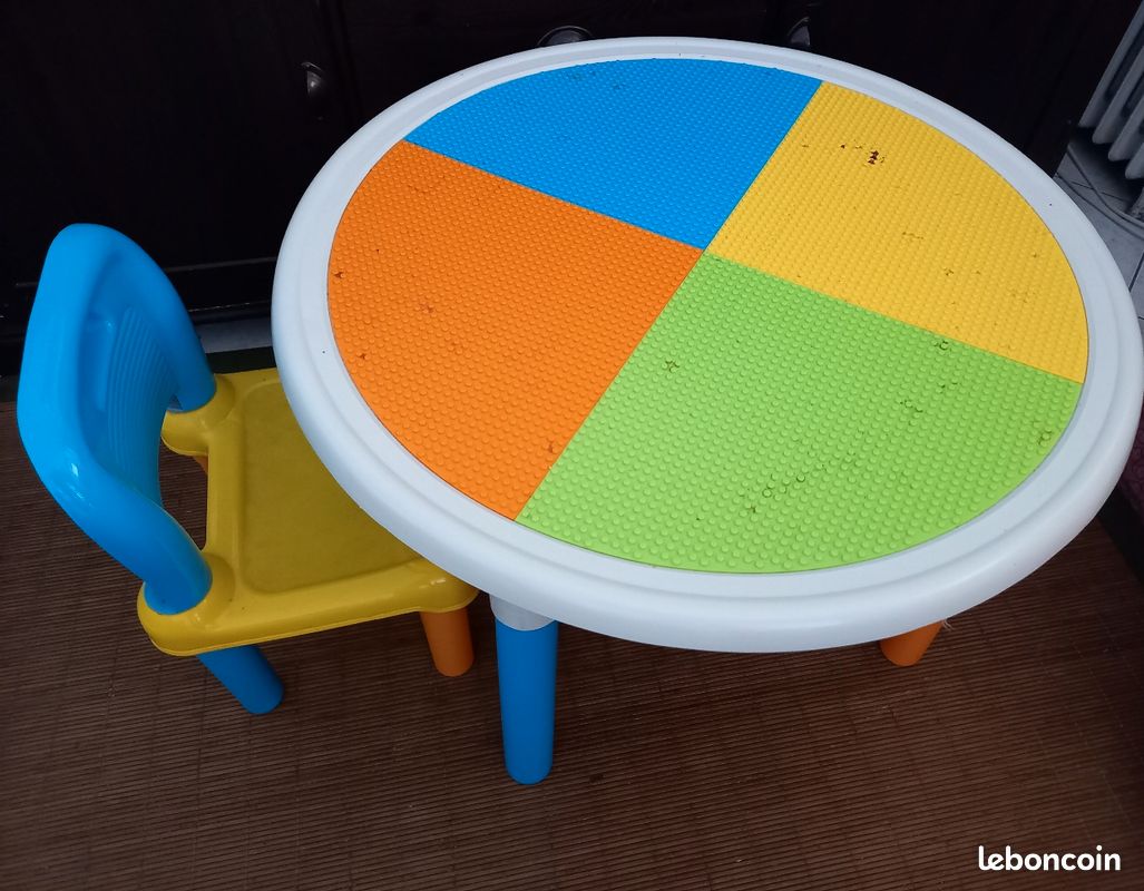 Table jeux LEGO (image 1)