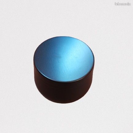 Pot en fer blanc (image 1)