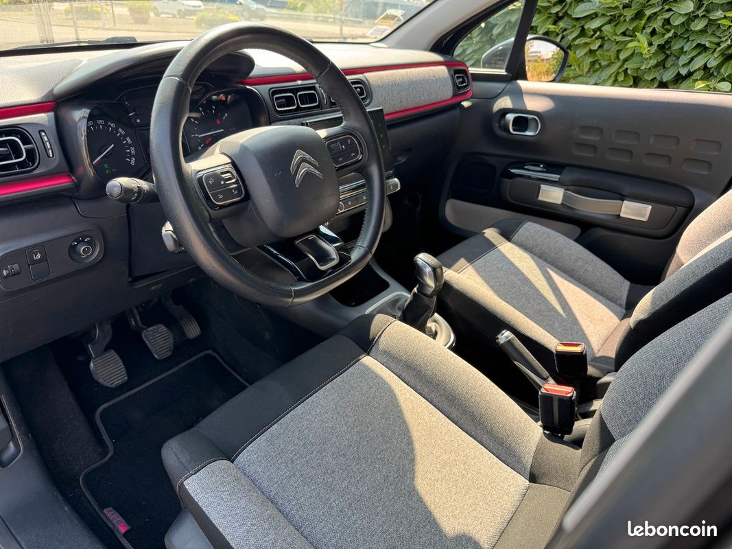 Citroën C3 III 1,2 VTI essence 82 cv / GPS, Camera (image 4)