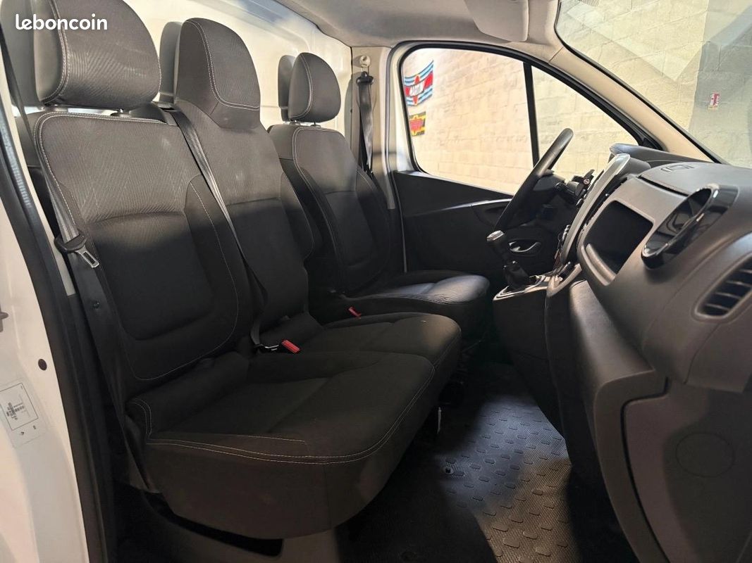 Renault Trafic Vu FOURGON 1.6 DCI 120 1T2 L1H1 ENERGY CONFORT (image 14)