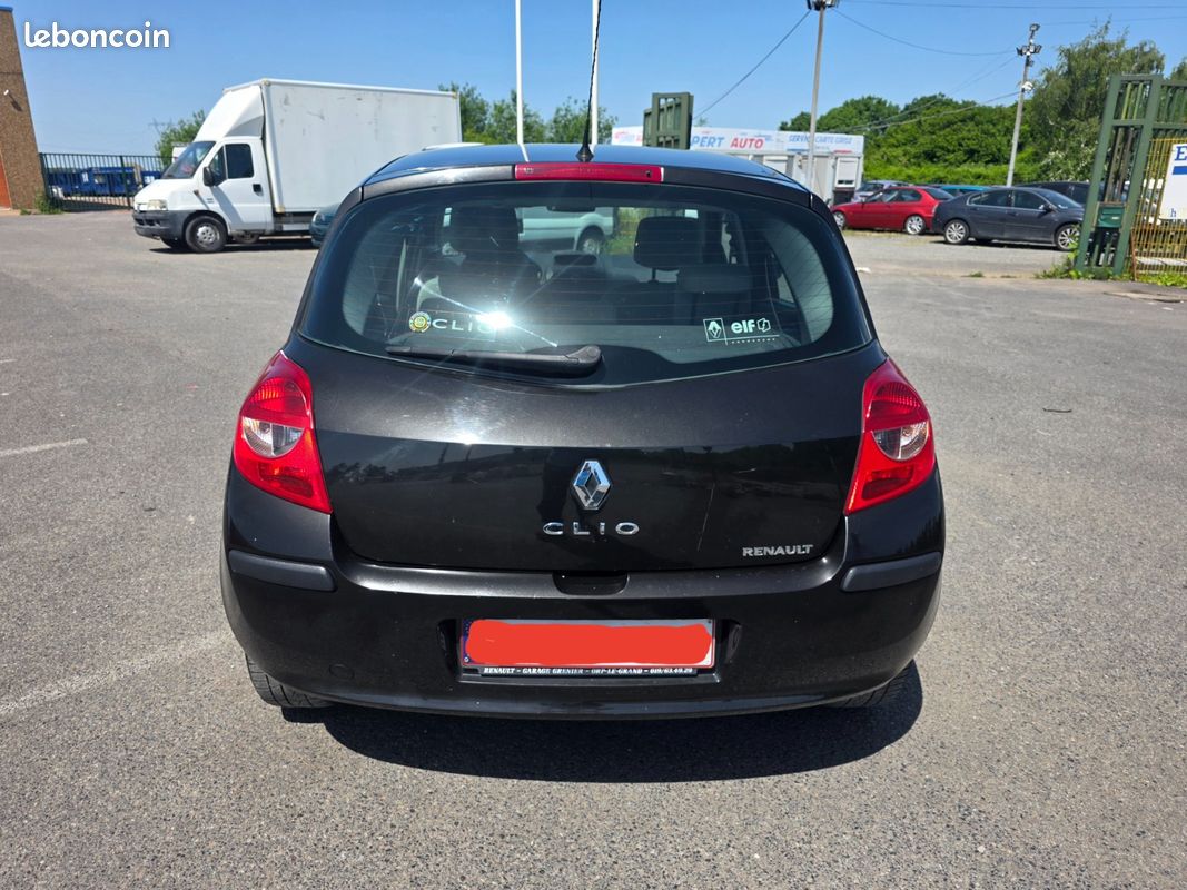 Renault Clio 1.5 DCI 68CV FAIBLE KILO CERTIFIE (image 16)