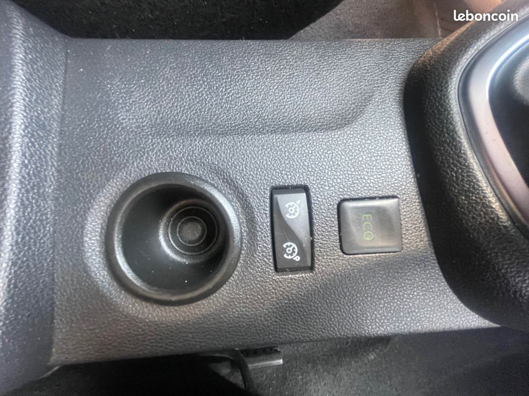 Renault captur phase 2 1.3 tce 150cv s-edition 2018 (image 21)