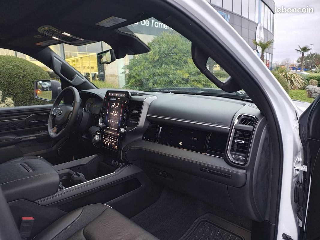 Dodge ram 1500 crew limited night edition rambox hayon multi (image 19)