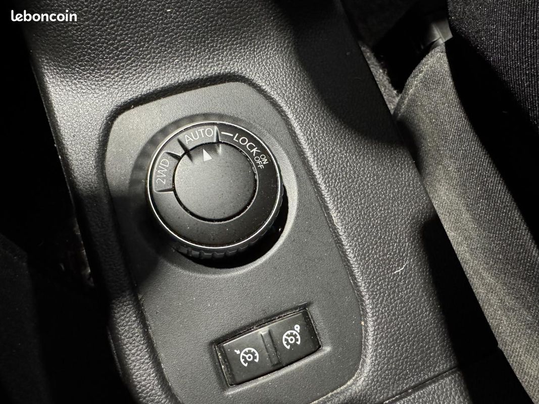 DACIA DUSTER 1.3 TCe 4x4 ESSENCE/GPL PRESTIGE - 130 - CAM - SIEGES CHAUFFANTS (image 4)