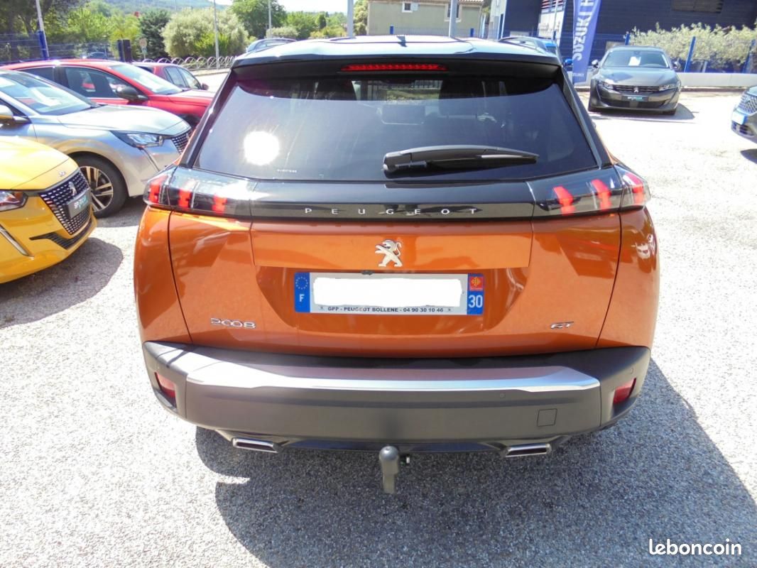 Peugeot 2008 130 SetS EAT8 GT (image 5)