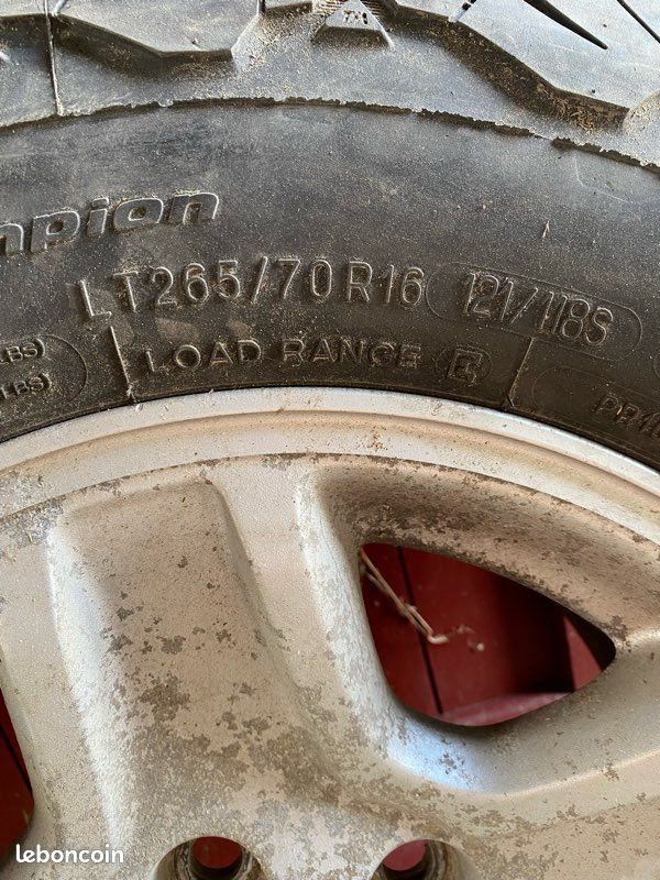 4 pneus BF GOODRICH KO2 265/70R16 (image 3)