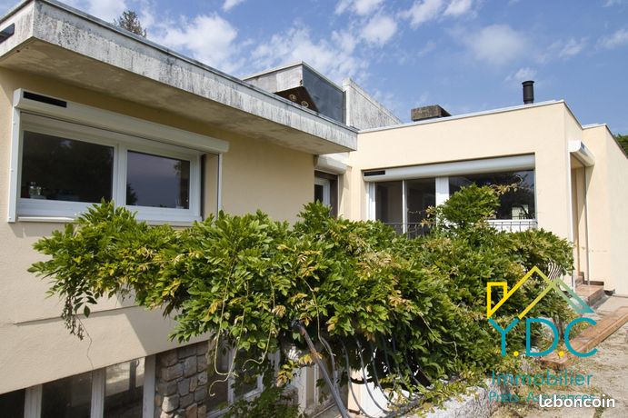 Maison 9 pièces 290 m²
