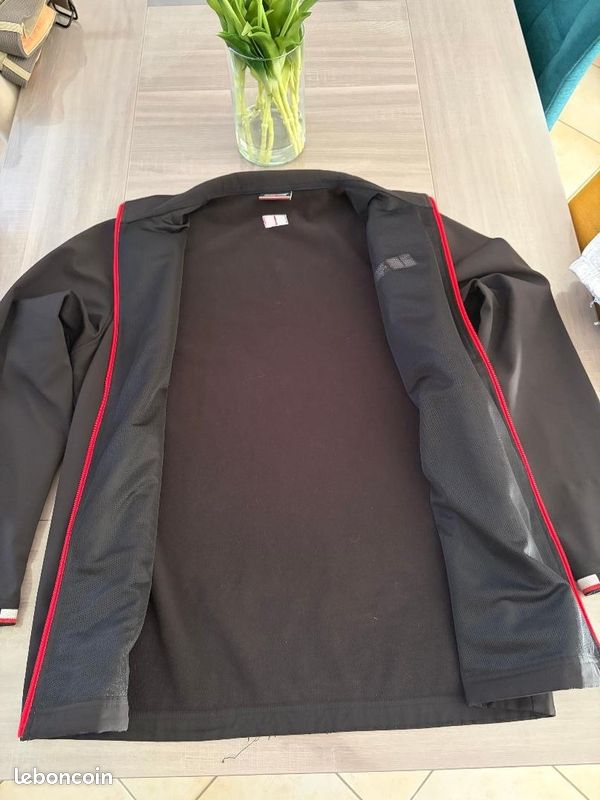 Veste et Polo Officiel TOYOTA Gazoo Racing (GR) (image 4)