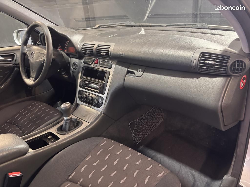 MERCEDES CLASSE C Coupé Sport C 200 CDI Sport Edition (image 10)
