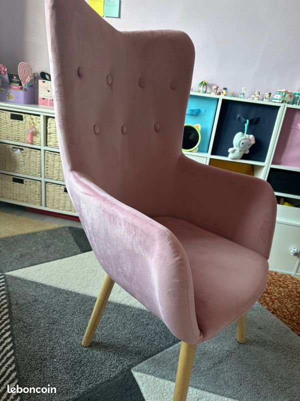 Fauteuil rose (image 3)