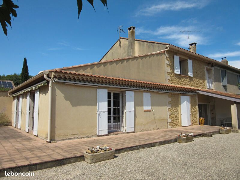 Maison 6 pièces 144 m² · à Sauveterre · 144 m² · 472 500 €