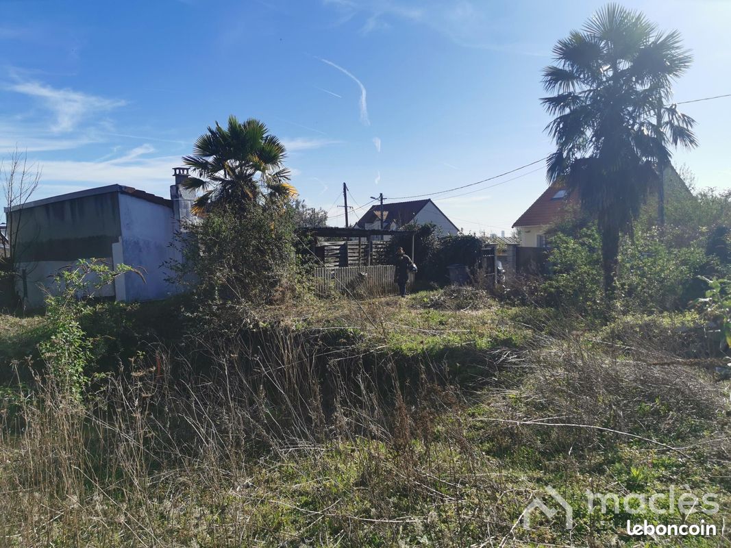 Terrain 550 m² · à Saint-Denis · 550 m² · 319 000 €