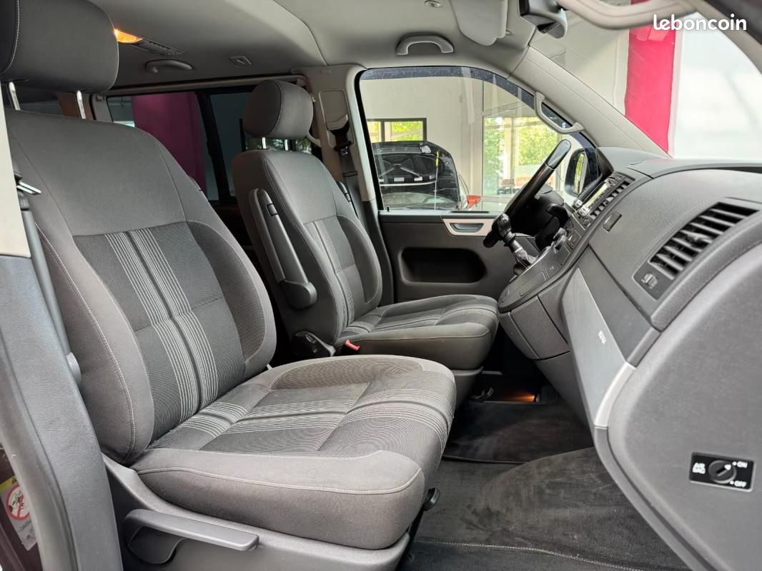 Volkswagen T5 Multivan 2.0 TDI 179 CH BVM - VOLANT EN CUIR 7 Places Bluetooth Régulateur (image 17)