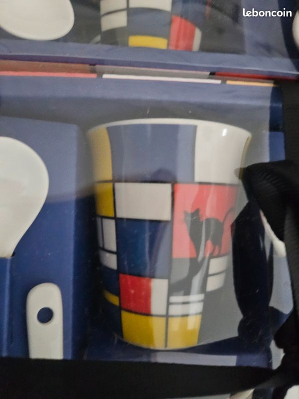 2 coffrets tasses à café et cuillères en porcelaine Chat (image 4)