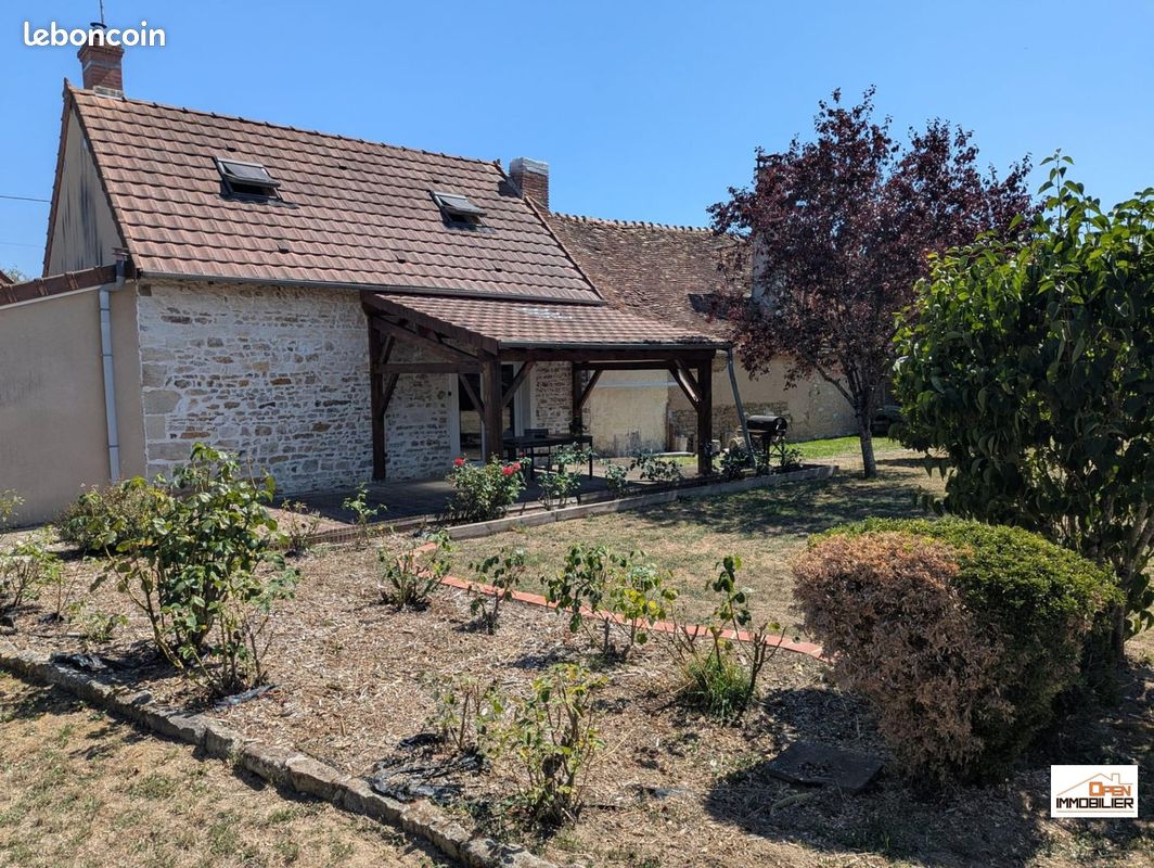 Maison 3 pièces 100 m² · à Saint-Christophe-en-Boucherie · 100 m² · 139 000 €