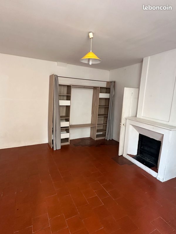 Appartement 5 pièces 75 m² · à Lodève · 75 m² · 600 €