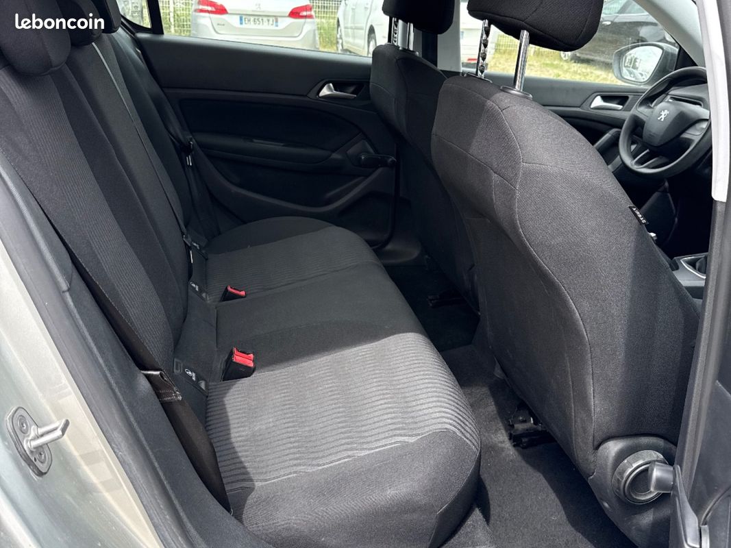 PEUGEOT 308 1.6 HDi 92ch FAP BVM5 Access (image 11)
