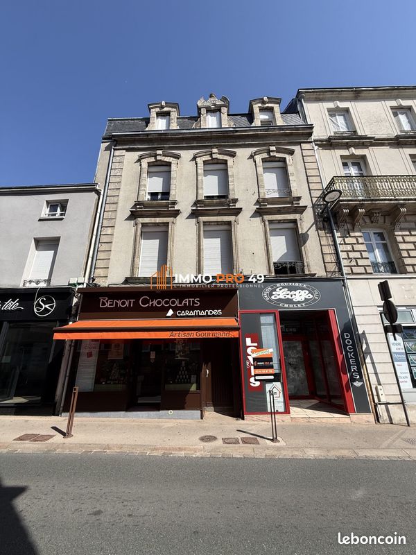 Immeuble 300 m² · à Cholet · 300 m² · 545 900 €