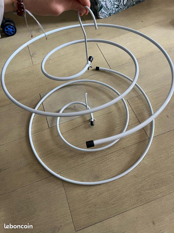 Lot de 2 cintres en spirale (image 3)