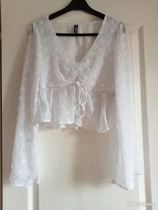 Lot d'un haut blanc et d'un polo court kaibi taille 38 (image 2)