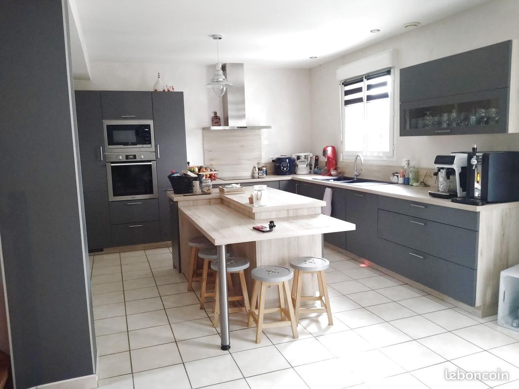 Maison 9 pièces 176 m² · à Saint-Calais-du-Désert · 176 m² · 213 200 €