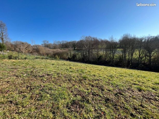 Terrain 2467 m² Viazac