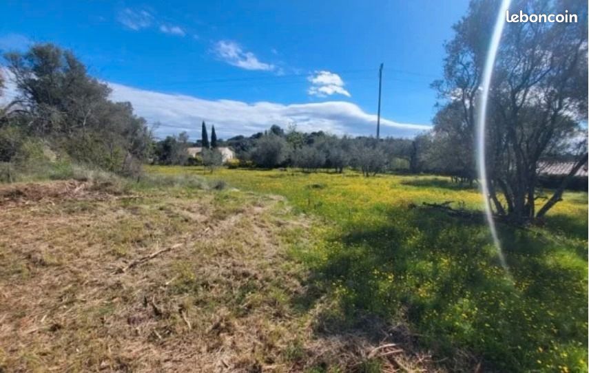 Terrain 450 m² Montfrin · 119 000 €