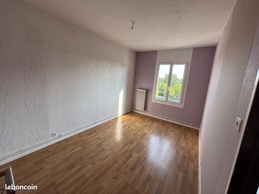 Appartement 4 pièces 71 m² · à Charleville-Mézières · 71 m² · 590 €