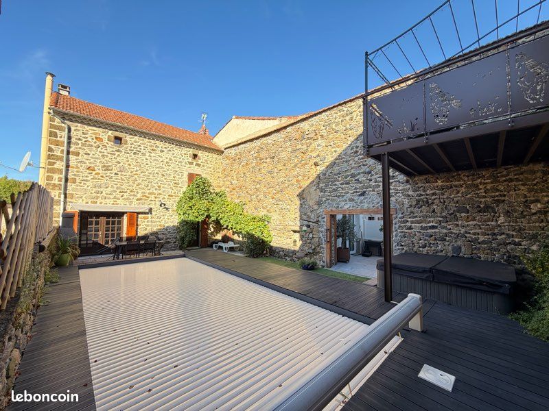 Maison 9 pièces 225 m² · à Langeac · 225 m² · 450 000 €