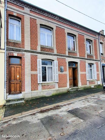 Maison 8 pièces 331 m²