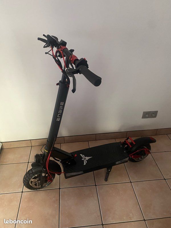 Trottinette électrique adultes (image 1)