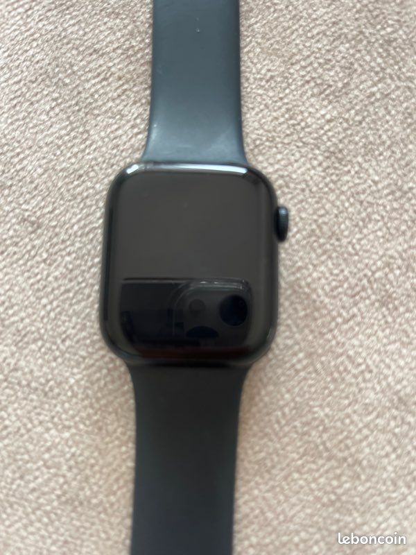 Apple watch (image 1)