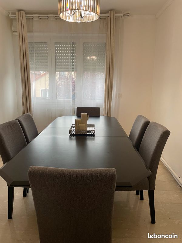 Table de salle à manger avec chaises (image 3)
