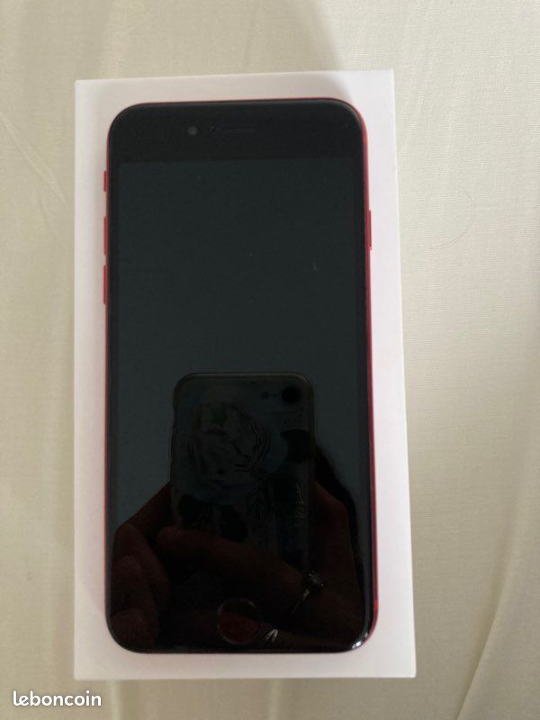 IPhone SE 2020 Rouge (image 1)
