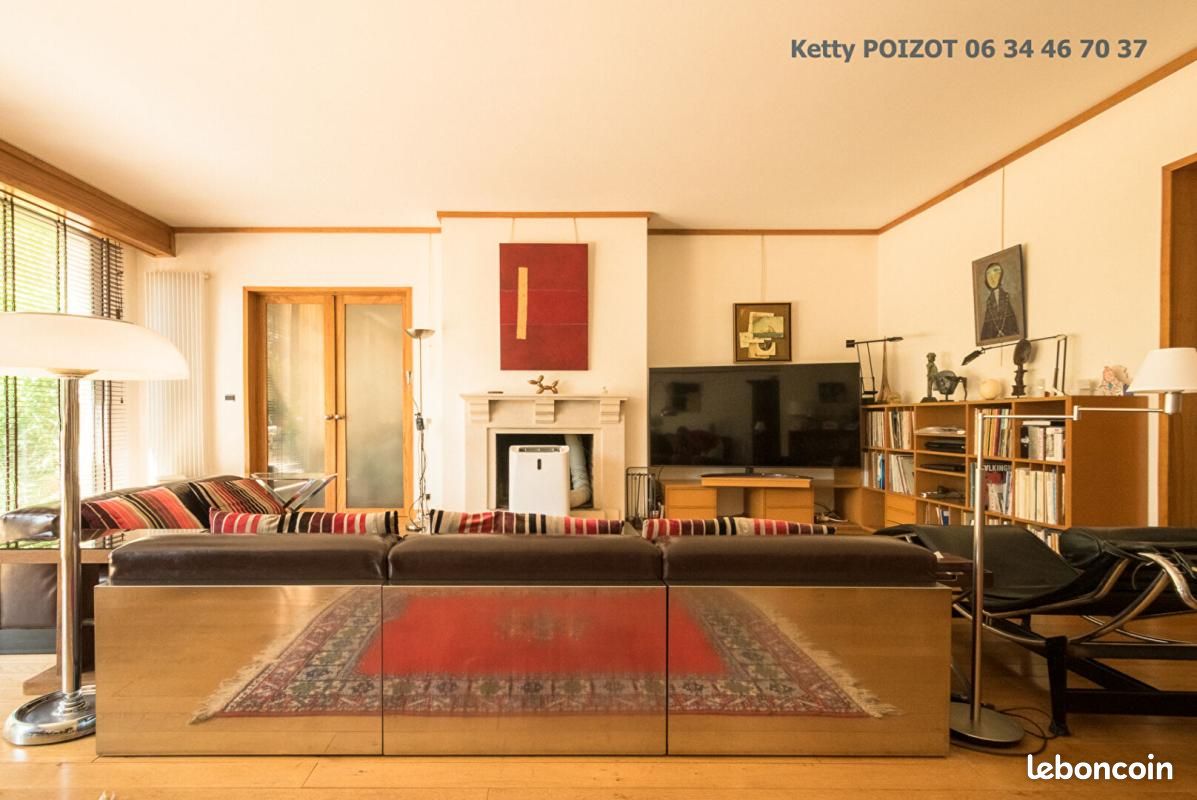 Maison 9 pièces 240 m² · à Cholet · 240 m² · 605 000 €