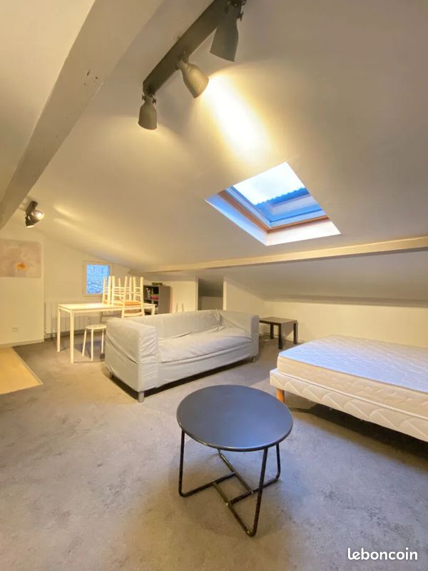 Appartement 1 pièce 18 m² · à Montélimar · 18 m² · 400 €