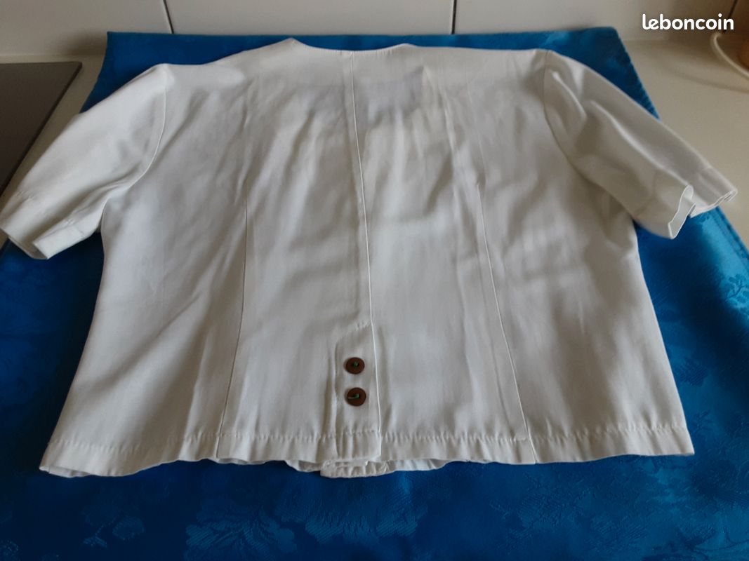SANS LIVRAISON 1 Élégant corsage blanc, motif et boutons verts, taille 38 (image 2)
