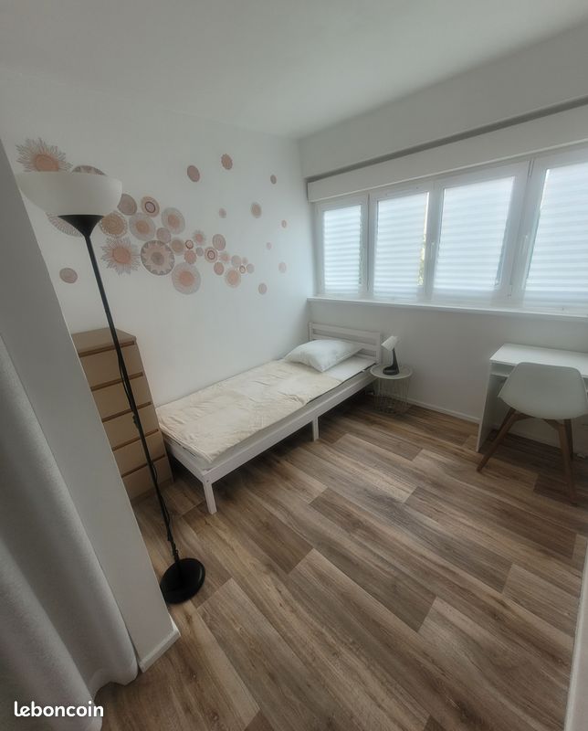 Appartement 5 pièces 10 m² · à Vitry-sur-Seine · 10 m² · 595 €/mois