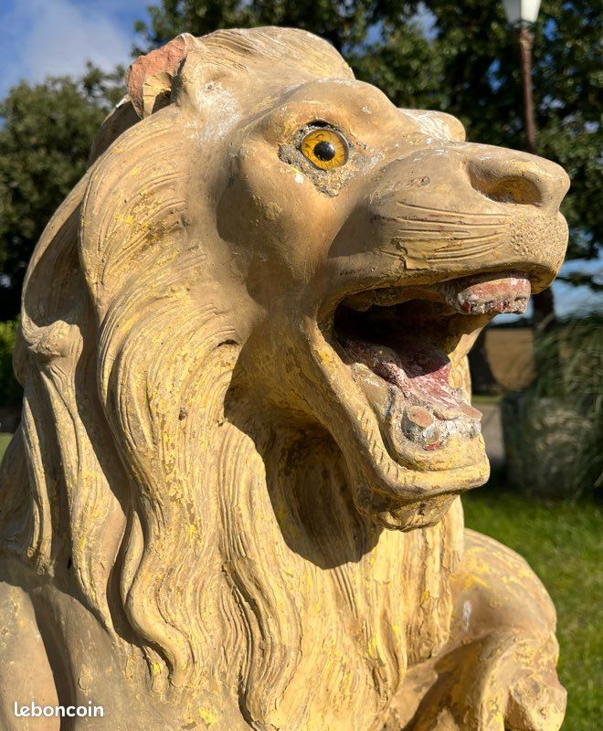 Grand lion en terre cuite de Castelnaudary du XIXème siècle pilier portail matériaux anciens décoration extérieure de château maison de maître parc jardin statue escalier sculpture fontaine terracotta (image 6)