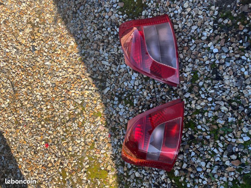 Phares arrière Toyota yaris (image 2)