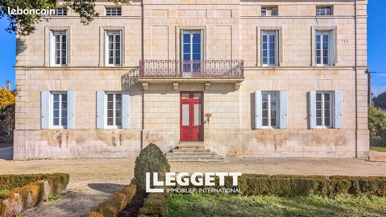 Maison 11 pièces 555 m²