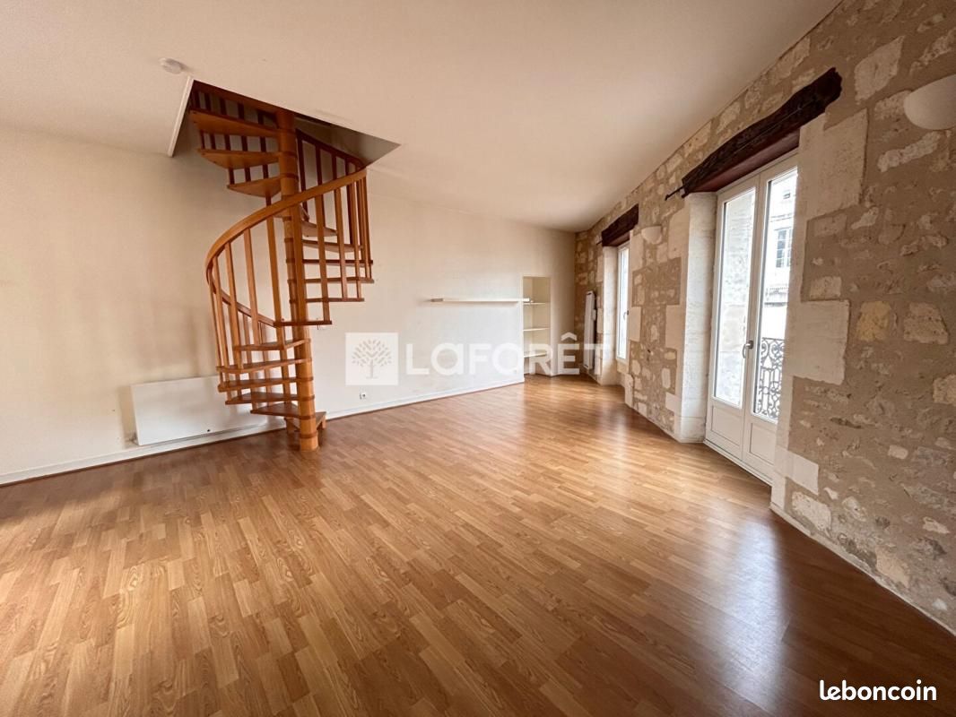 Appartement 3 pièces 86 m² · à Cognac · 86 m² · 750 €/mois