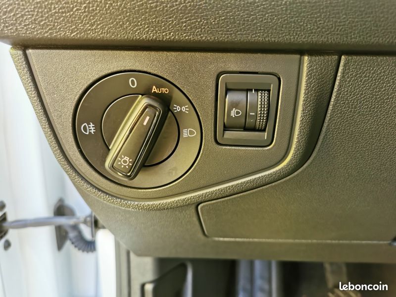 Volkswagen Polo VI Trendline 1.0 65 ch Bluetooth Feux auto Vitre élec (image 15)