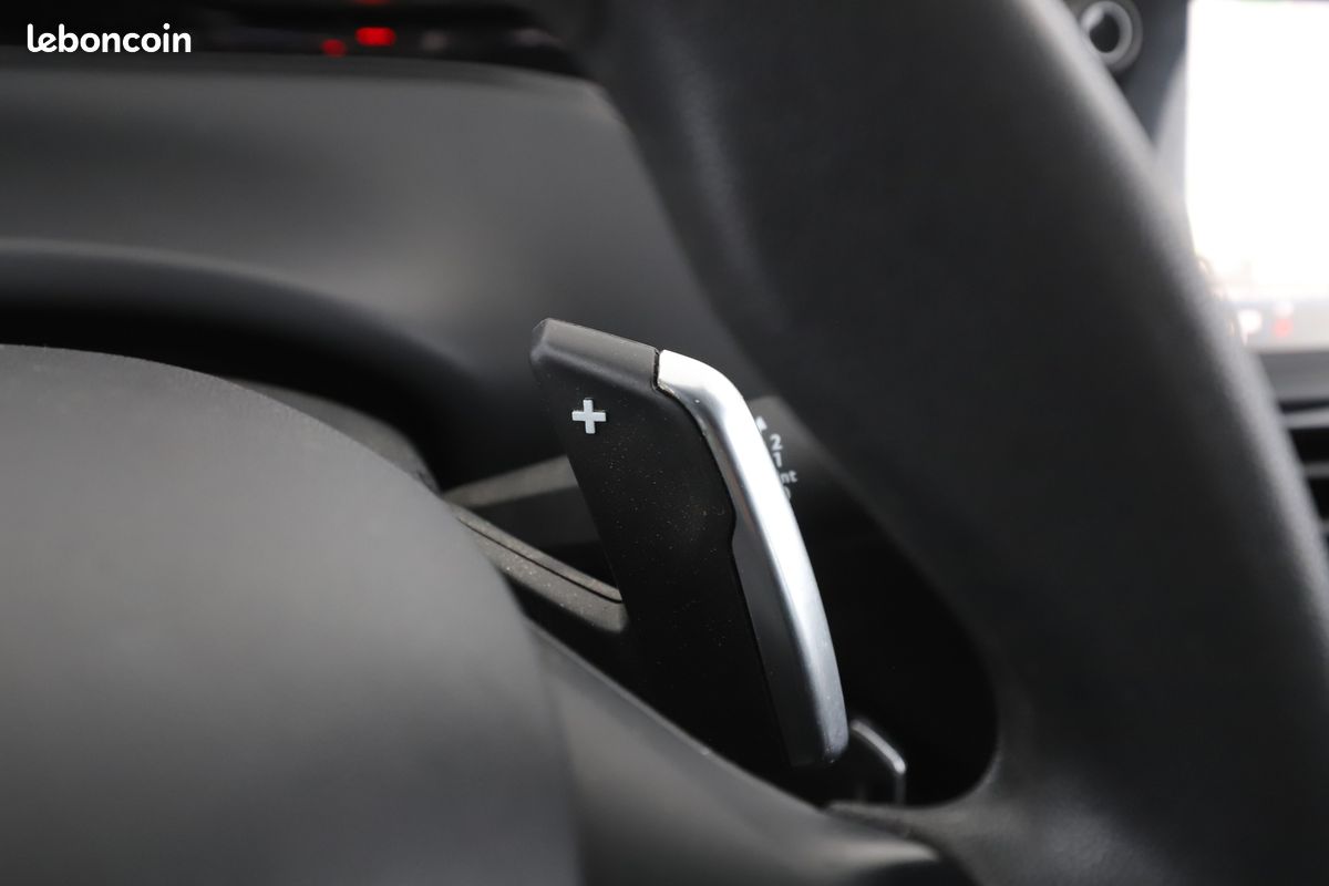 Peugeot 208 1.2 PureTech Active ETG5 5P 82 ch (image 17)