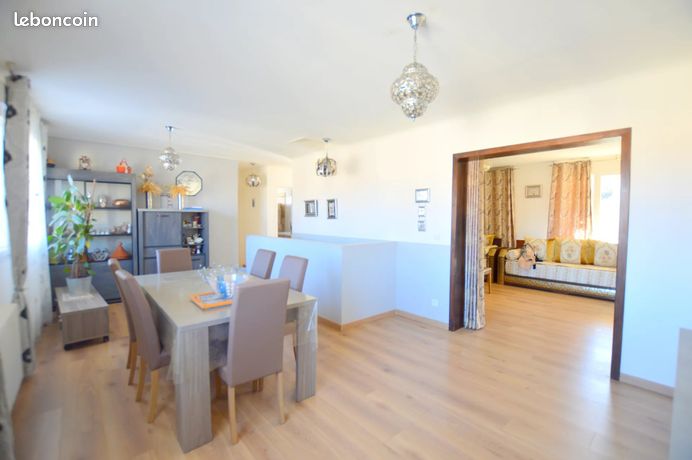 Maison 6 pièces 140 m² — 3