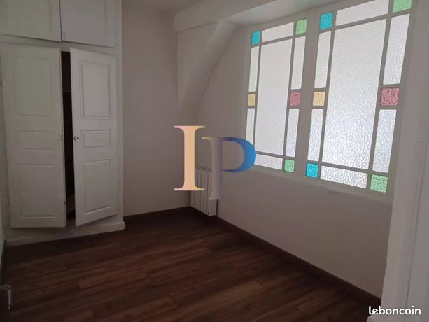 https://img.leboncoin.fr/api/v1/lbcpb1/images/05/a6/da/05a6da423996daab891da3e90c6f05c0e96fc68d.jpg?rule=ad-image