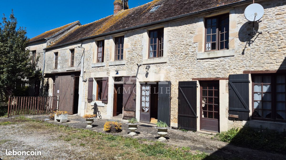 Maison 5 pièces 101 m² · à Sées · 101 m² · 69 000 €